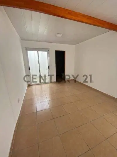 VENTA PH EN LA PLATA CALLE 71 ENTRE 121 Y 122 5