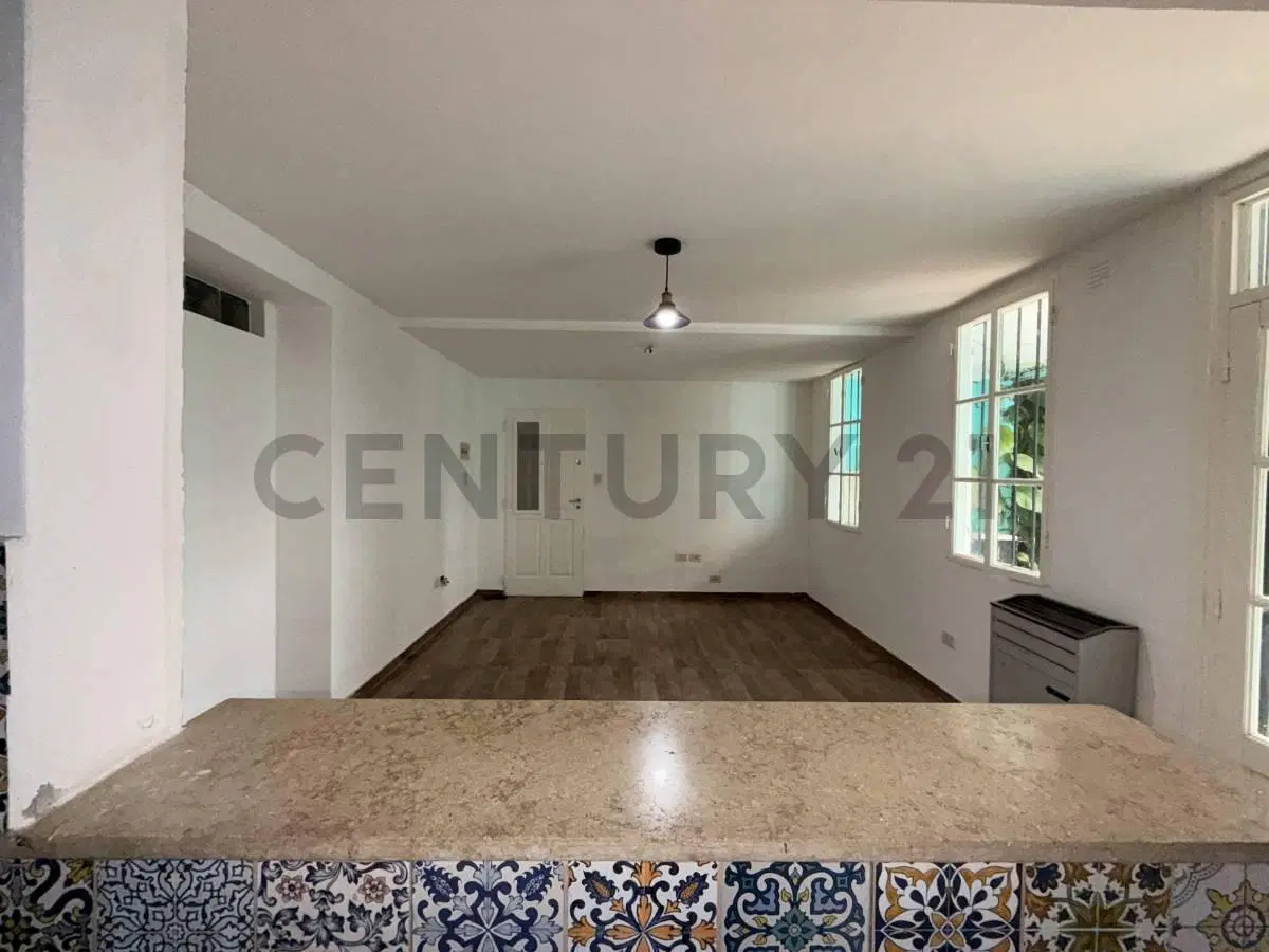 Departamento  en venta de 2 dormitorios con patio en venta en La Plata 4