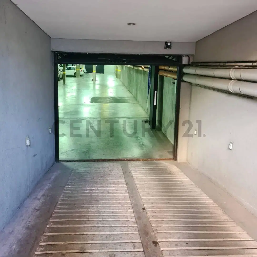 Cochera cubierta en Alquiler en el Hotel Land Plaza 5