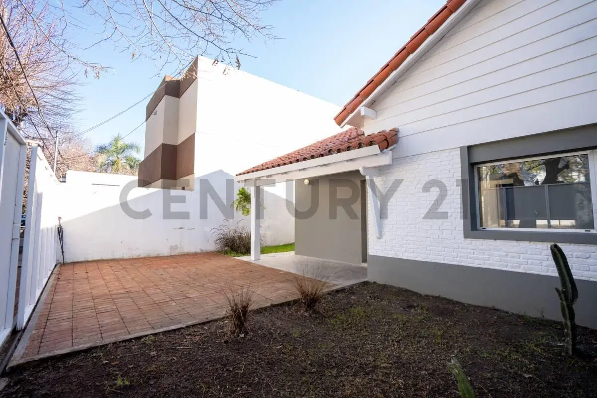 Casa en venta en una planta en Gonnet 2
