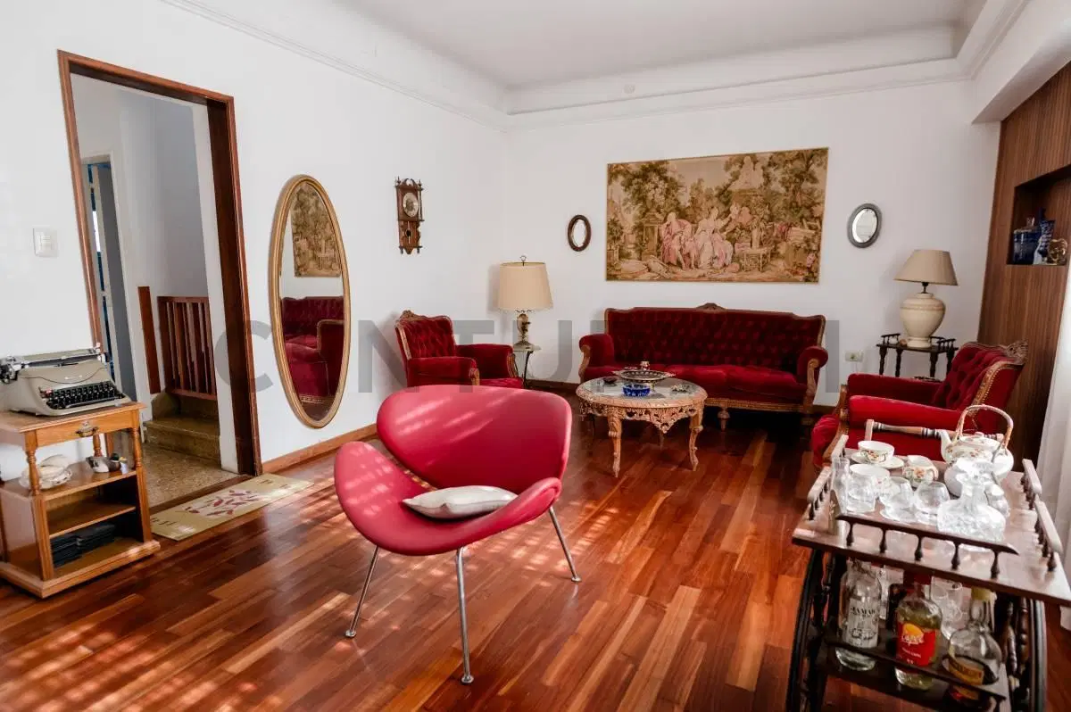 CASA EN PH EN VENTA EN LA PLATA PLAZA ISLAS MALVINAS 2
