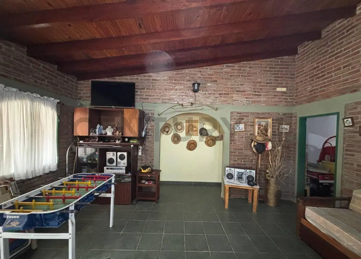 CASA EN VENTA EN BARRIO EL RODEO BRANDSEN 3