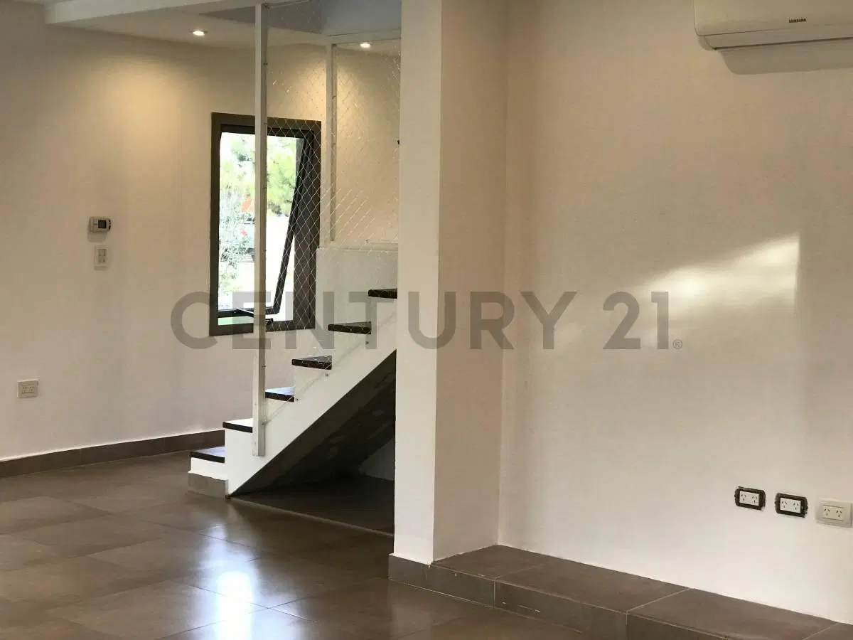 VENTA DE CASA EN LOMAS DE CITY BELL 4