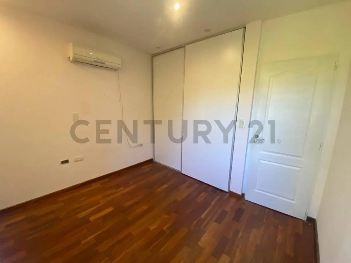 VENTA DE CASA EN LOMAS DE CITY BELL 3