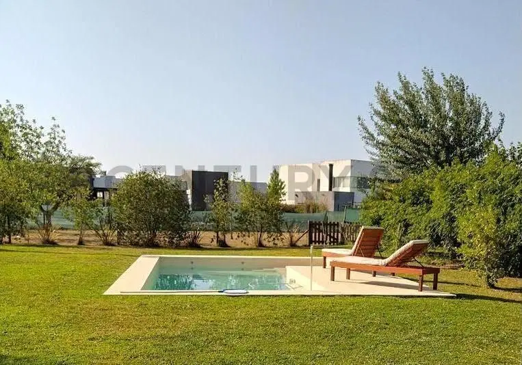 VENTA DE CASA EN LOMAS DE CITY BELL 2