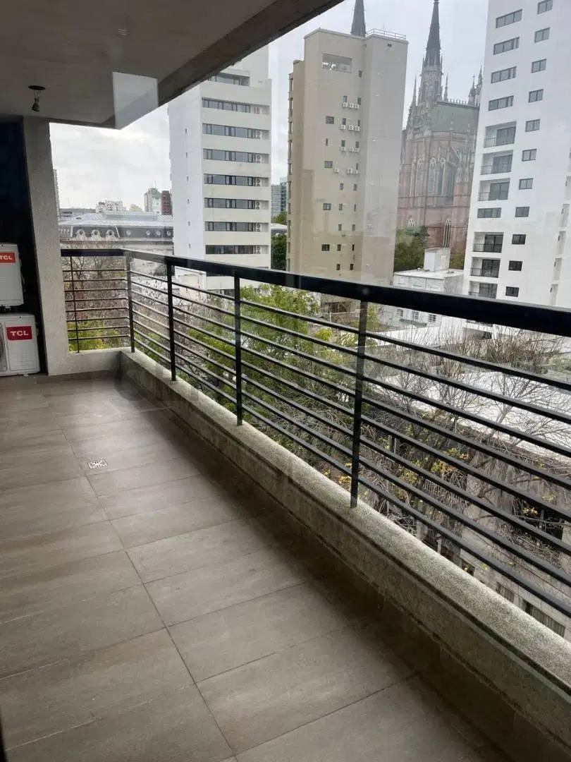 Departamento en alquiler en La Plata,  2 dormitorios y cochera 2