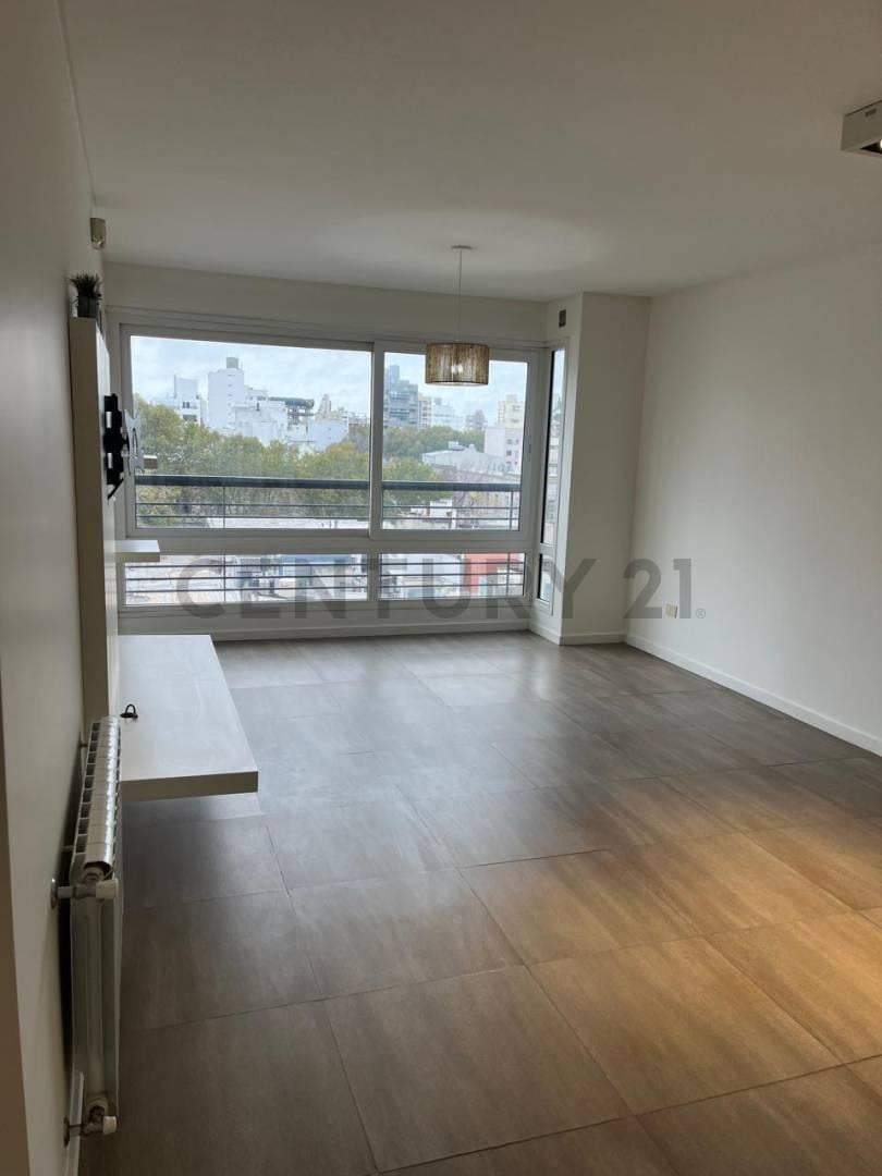 Departamento en alquiler en La Plata, 2 dormitorios y cochera