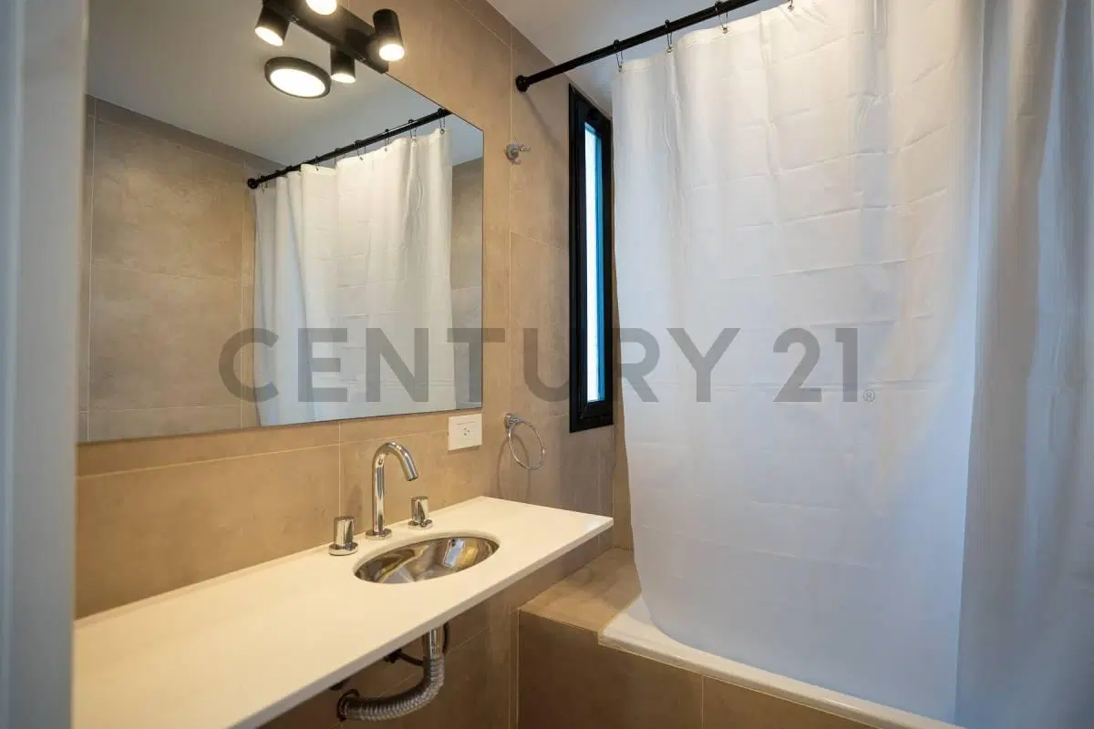 Monoambiente en venta 10 42 y 43 - La Plata 8