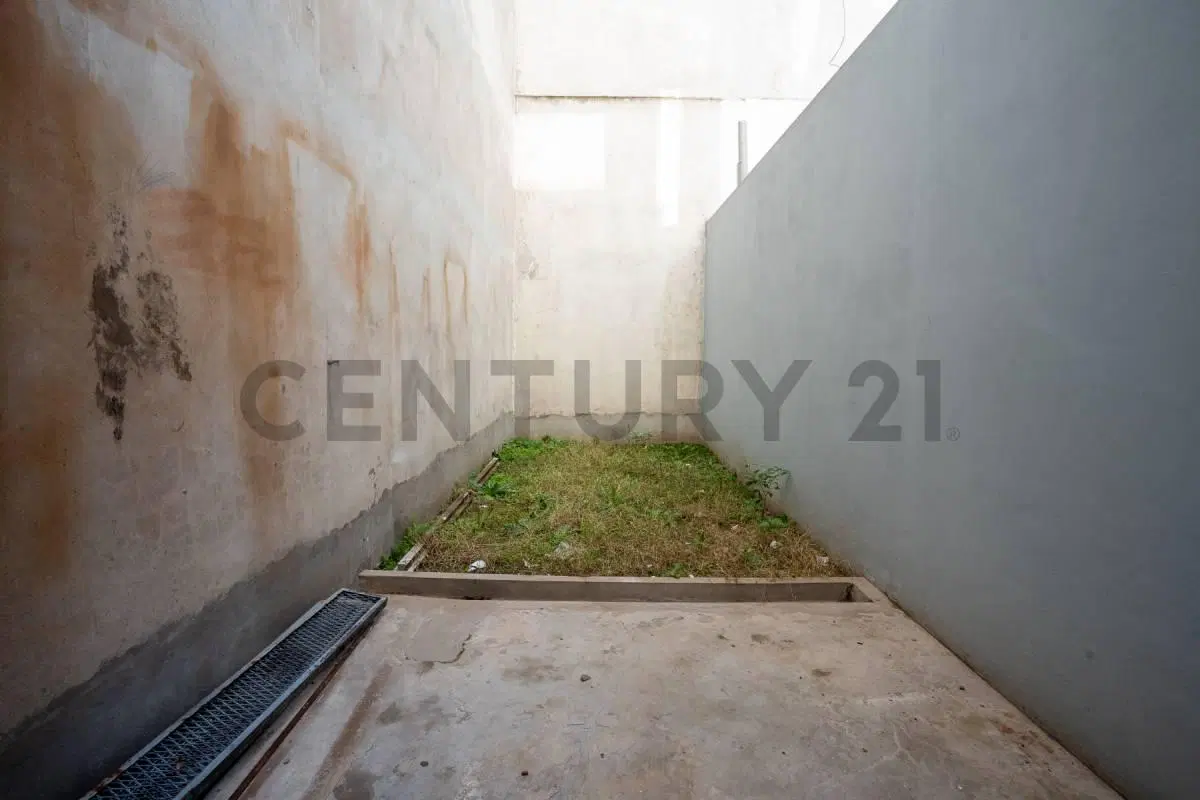 Local en venta A ESTRENAR  – 54 e/ 7 y 8 | La Plata 3