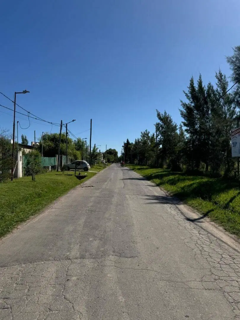 Lote en venta en Arturo Segui 2