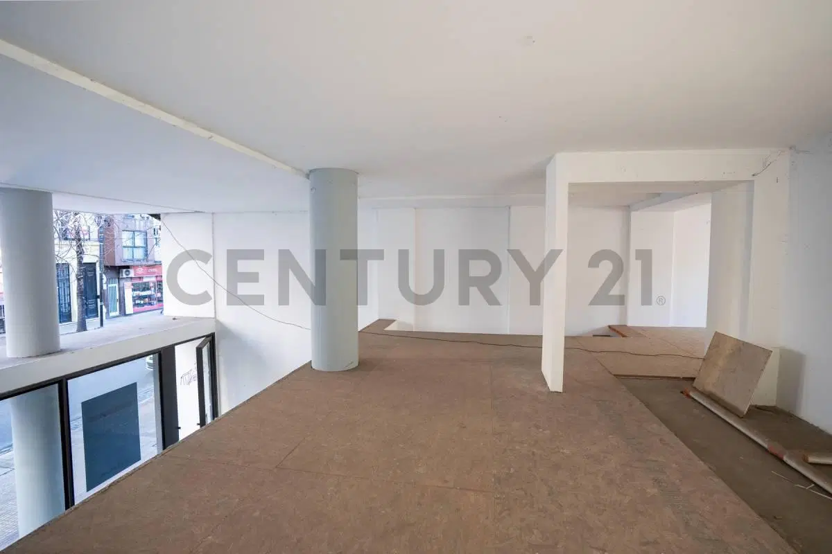Local enALQUILER A ESTRENAR  – 54 e/ 7 y 8 | La Plata 4
