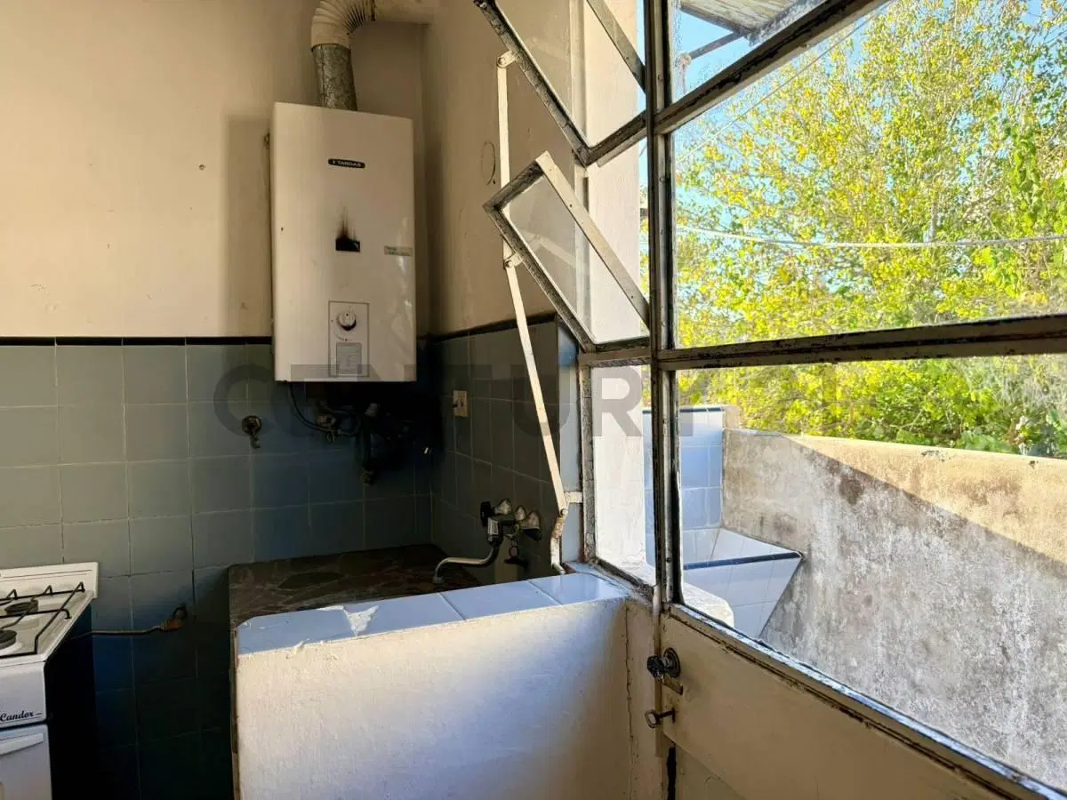 Monoambiente en venta en La Plata, a refaccionar 8