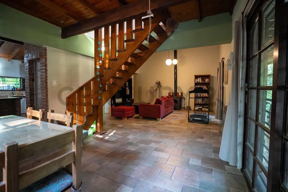 Casa en Venta con 3 dormitorios + lote en venta en 426 y 21 C, City Bell | Apta Crédito | Gran oport 2