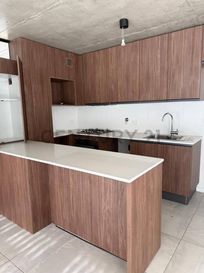 Foto de CASA EN ALQUILER DE TRES DORMITORIOS EN BARRIO GRAND BELL 2, imagen 1