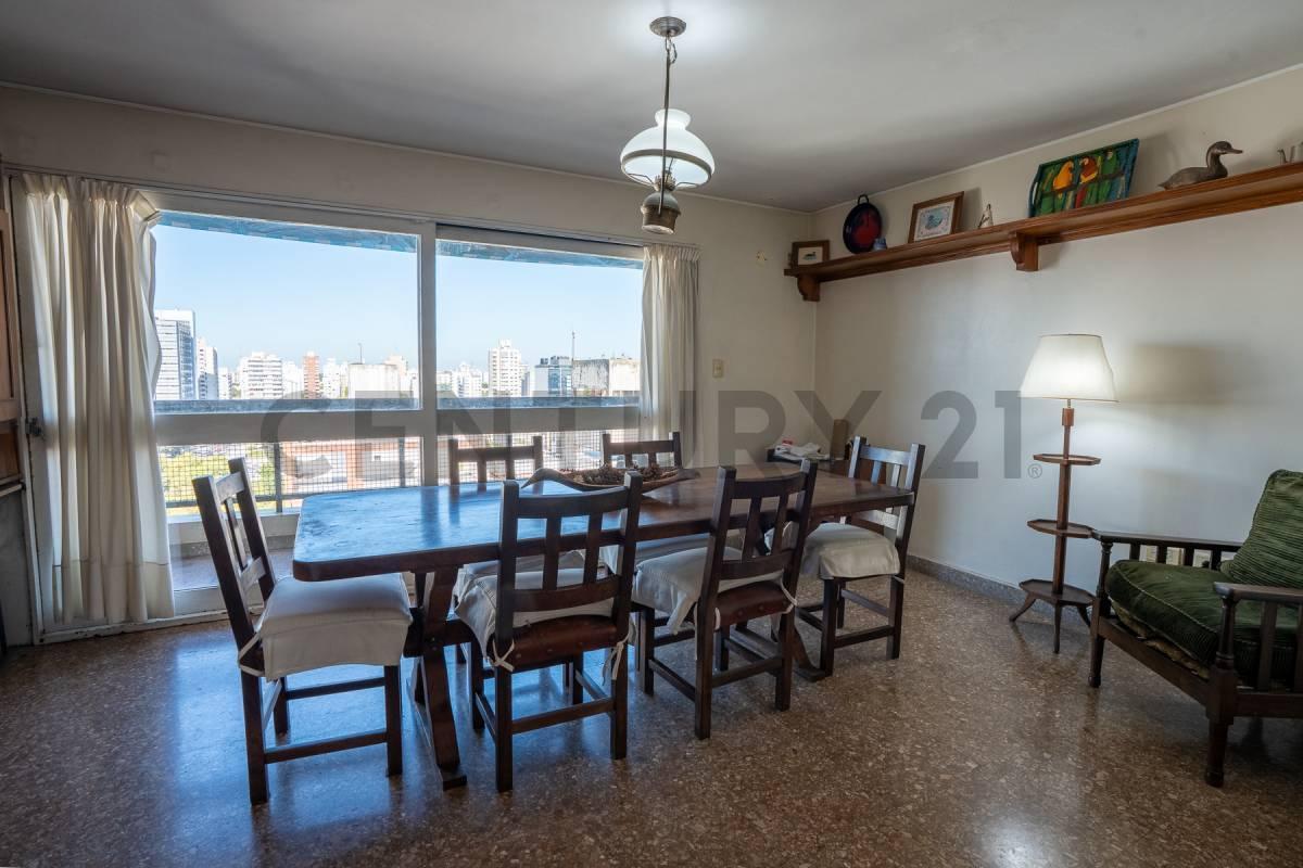 Foto de Piso de tres dormitorios y dos cocheras, imagen 3