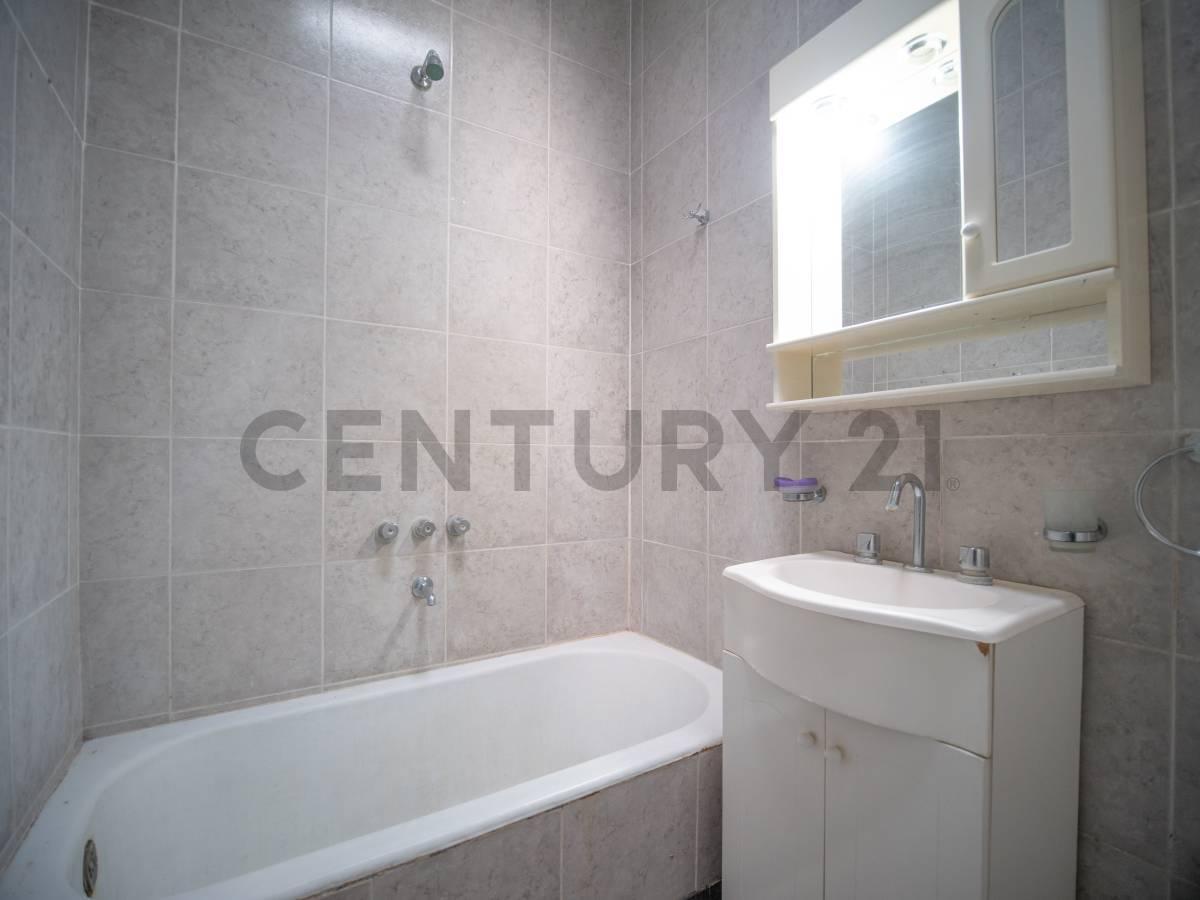 Foto de Casa en venta Calle 38 entre 18 y Plaza Güemes, imagen 2