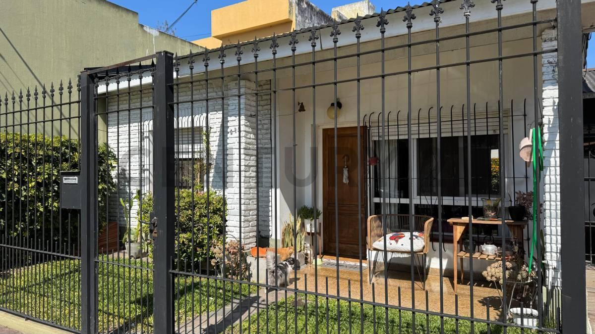 Foto de Casa en alquiler en City Bell, imagen 2