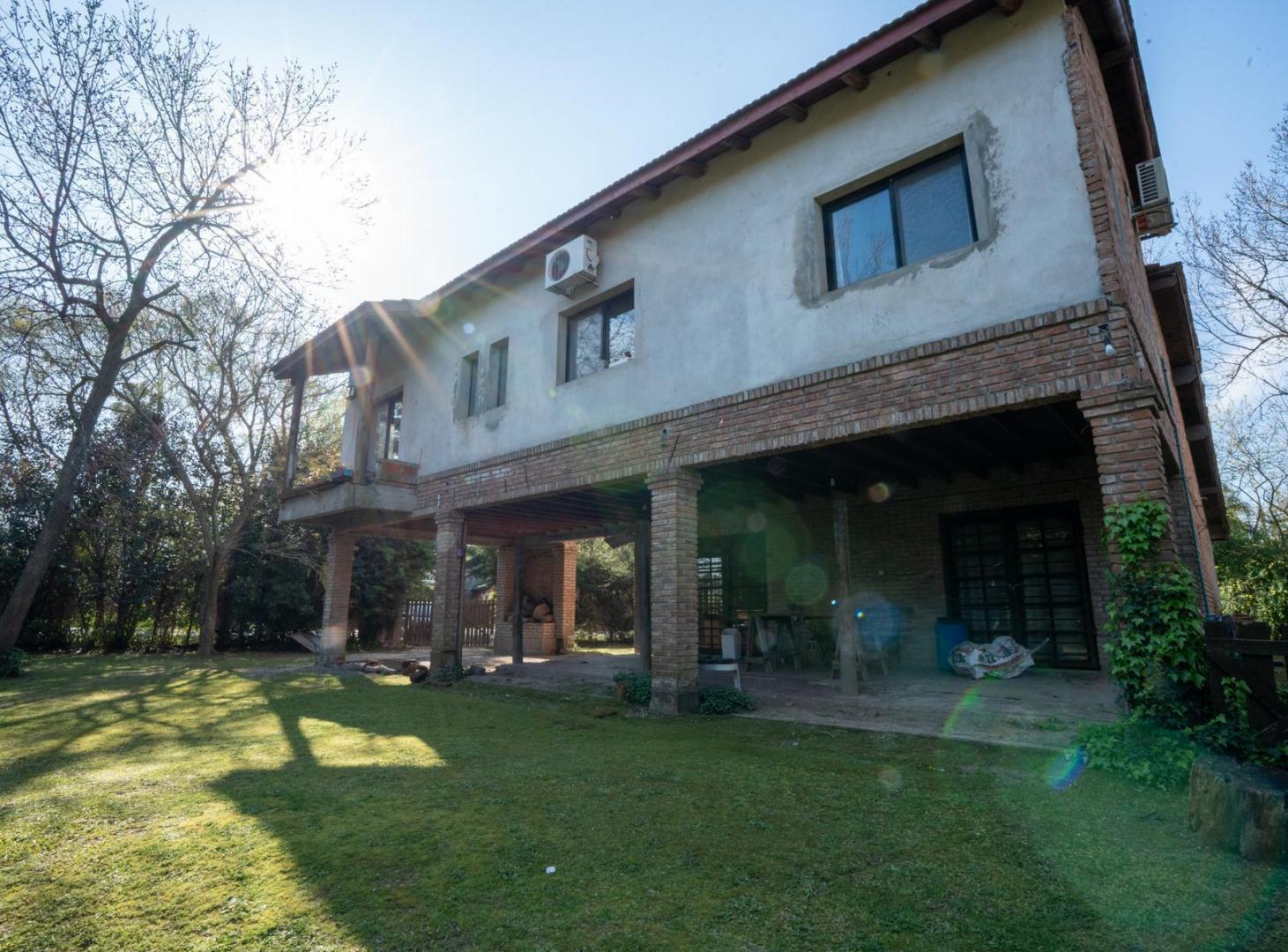 Foto de Casa en Venta con 3 dormitorios , Apto Banco , entre caminos , City Bell, imagen 3