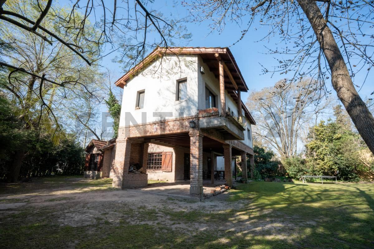 Foto de Casa en Venta con 3 dormitorios , Apto Banco , entre caminos , City Bell, imagen 4