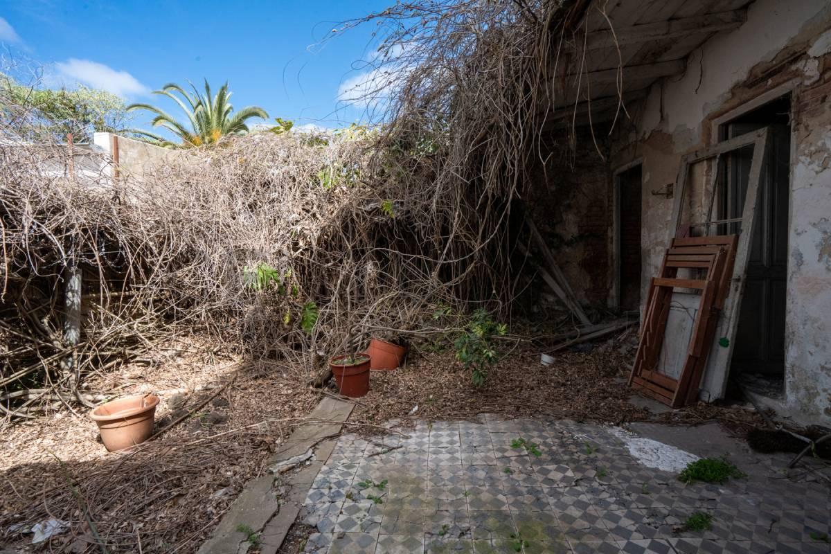 Foto de Casa en venta en La Plata a reciclar., imagen 4