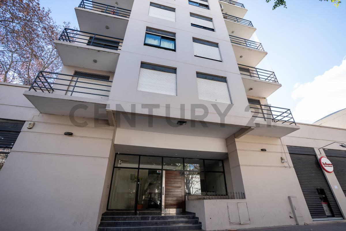 Foto de Departamento de dos dormitorios con cochera , en La Plata, imagen 3