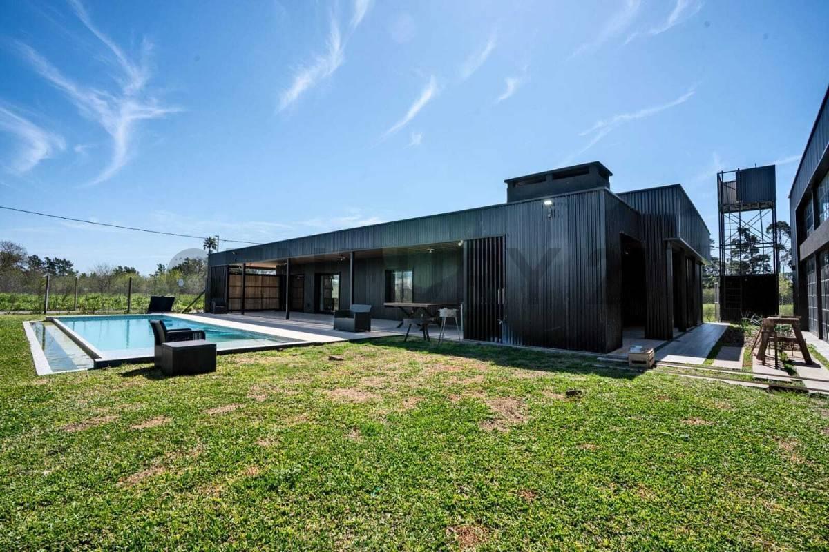 Foto de Casa en venta en Las Carolinas, 4 dormitorios, quincho, City Bell, imagen 1
