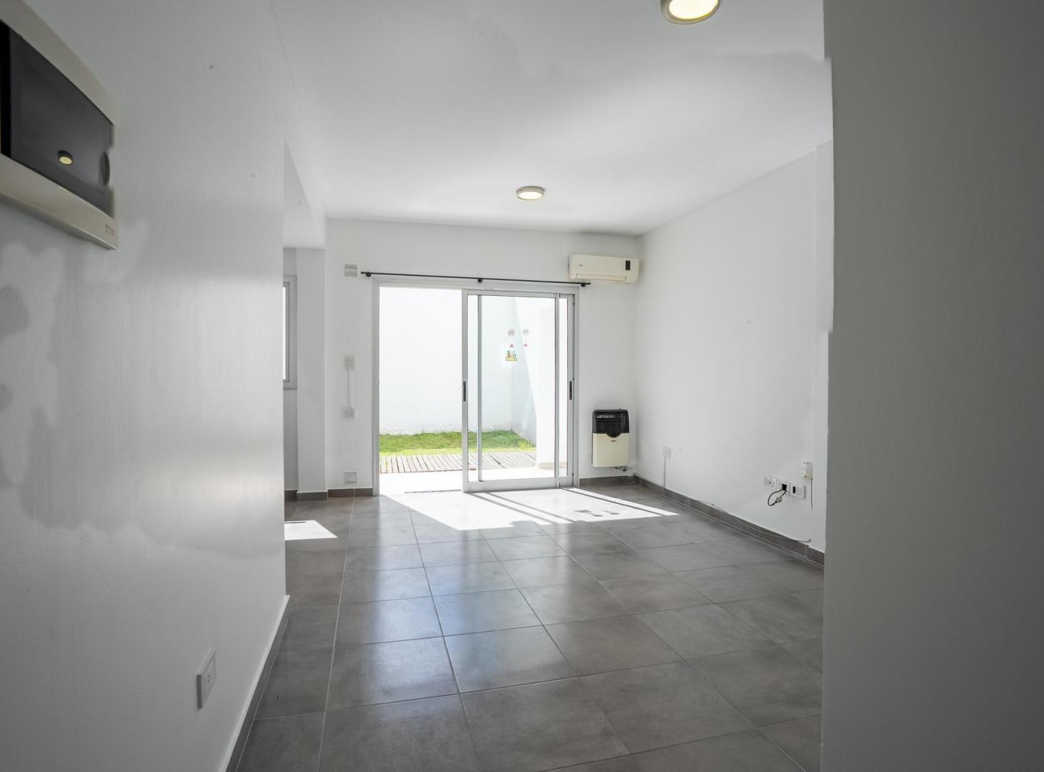 Foto de Departamento en venta La Plata, 1 dormitorio con patio, 49 e 17 y 18 La, imagen 3