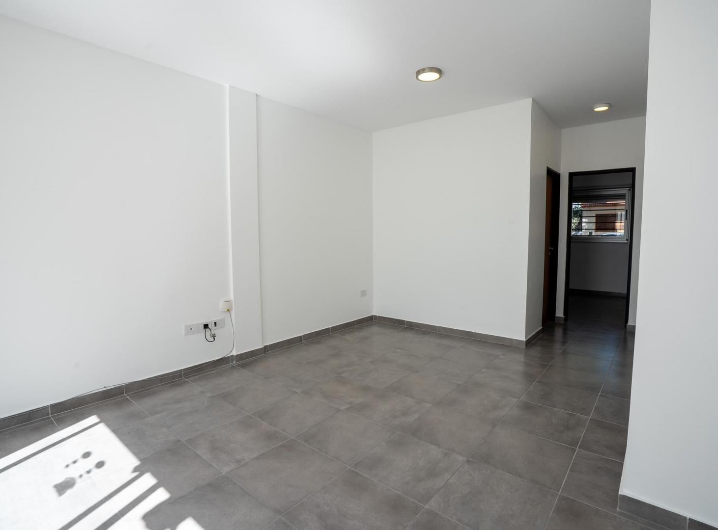 Foto de Departamento en venta La Plata, 1 dormitorio con patio, 49 e 17 y 18 La, imagen 2