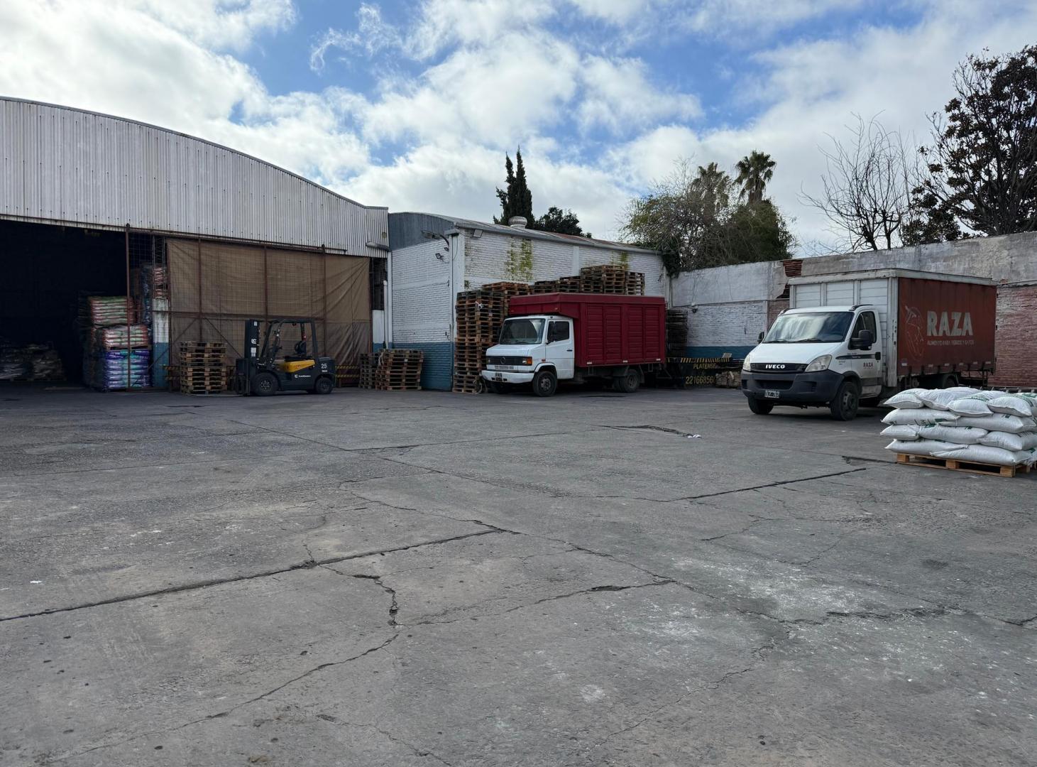 Foto de Galpón en venta sobre 141 y Calle 44 – La Plata, imagen 2
