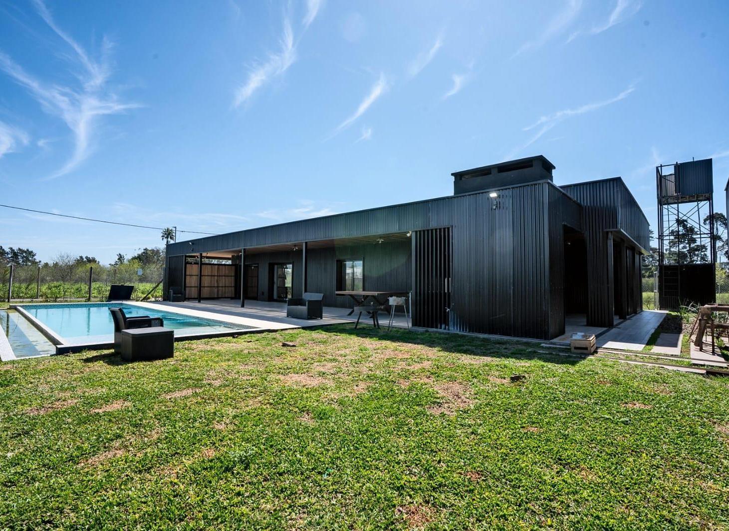 Foto de Casa en venta en Las Carolinas, 4 dormitorios, quincho, City Bell, imagen 1