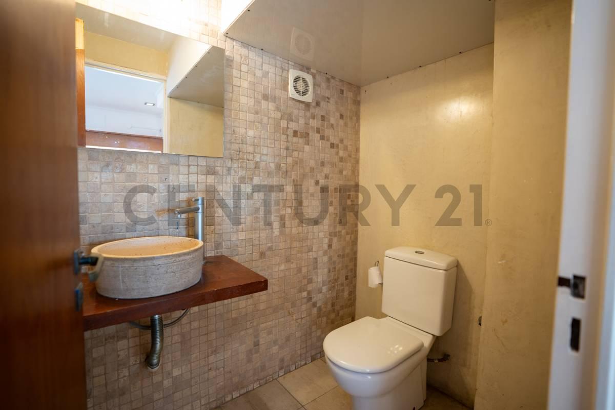 Foto de Departamento de Categoría en Venta La Plata - 3 Dormitorios y 2 Cocheras, imagen 3