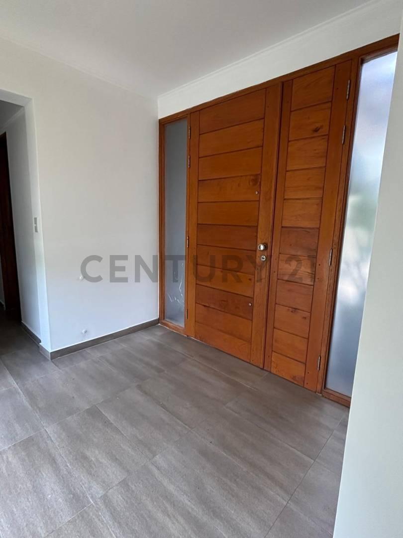 Foto de Casa en Alquiler en City Bell - 473 135 y 136, imagen 2