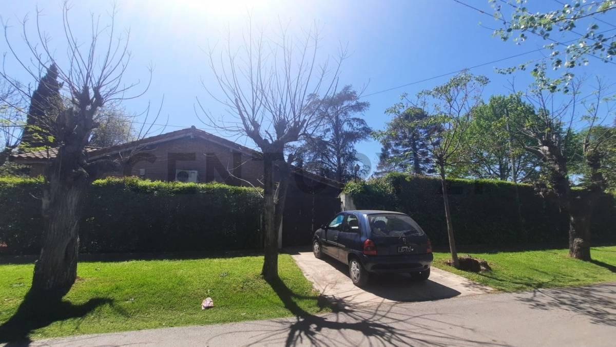 Foto de Casa en Venta de 3 dormitorios en City Bell 465 y 13C, imagen 2