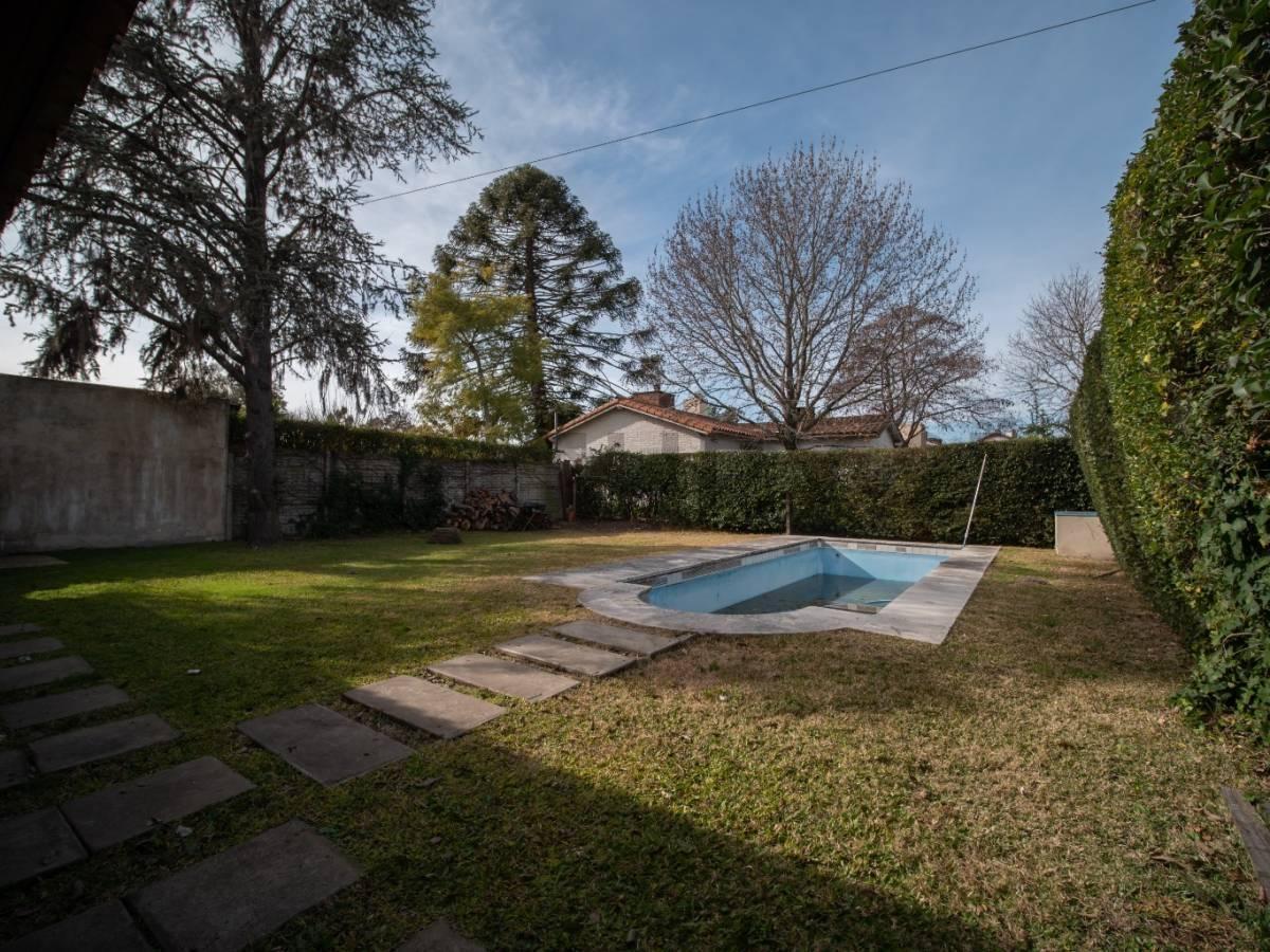 Foto de Casa en Venta de 3 dormitorios en City Bell 465 y 13C, imagen 1
