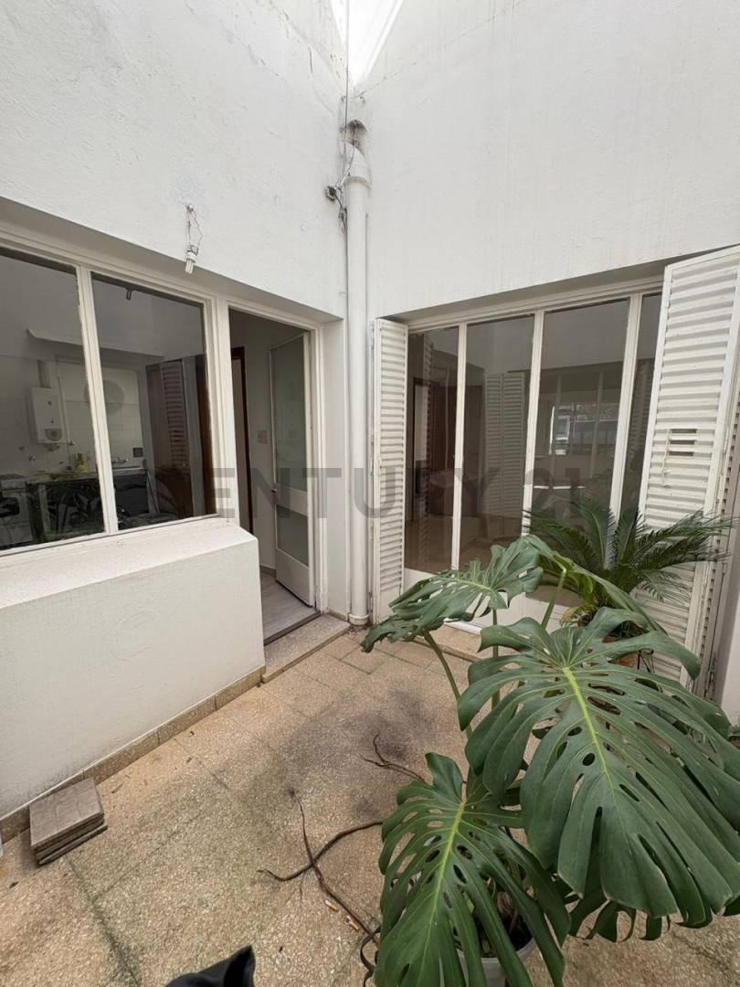 Foto de PH en venta La Plata. Patio y planta baja., imagen 5