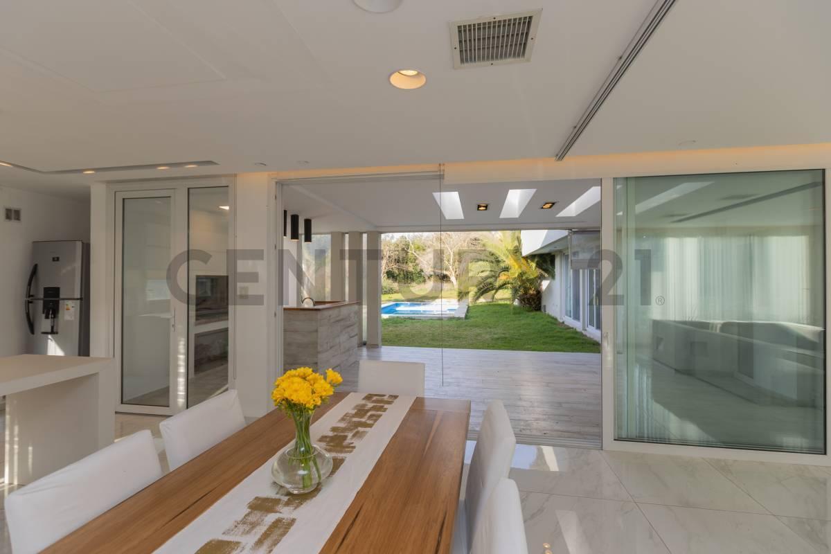 Foto de Casa en alquiler en barrio cerrado Lomas de City bell, imagen 5