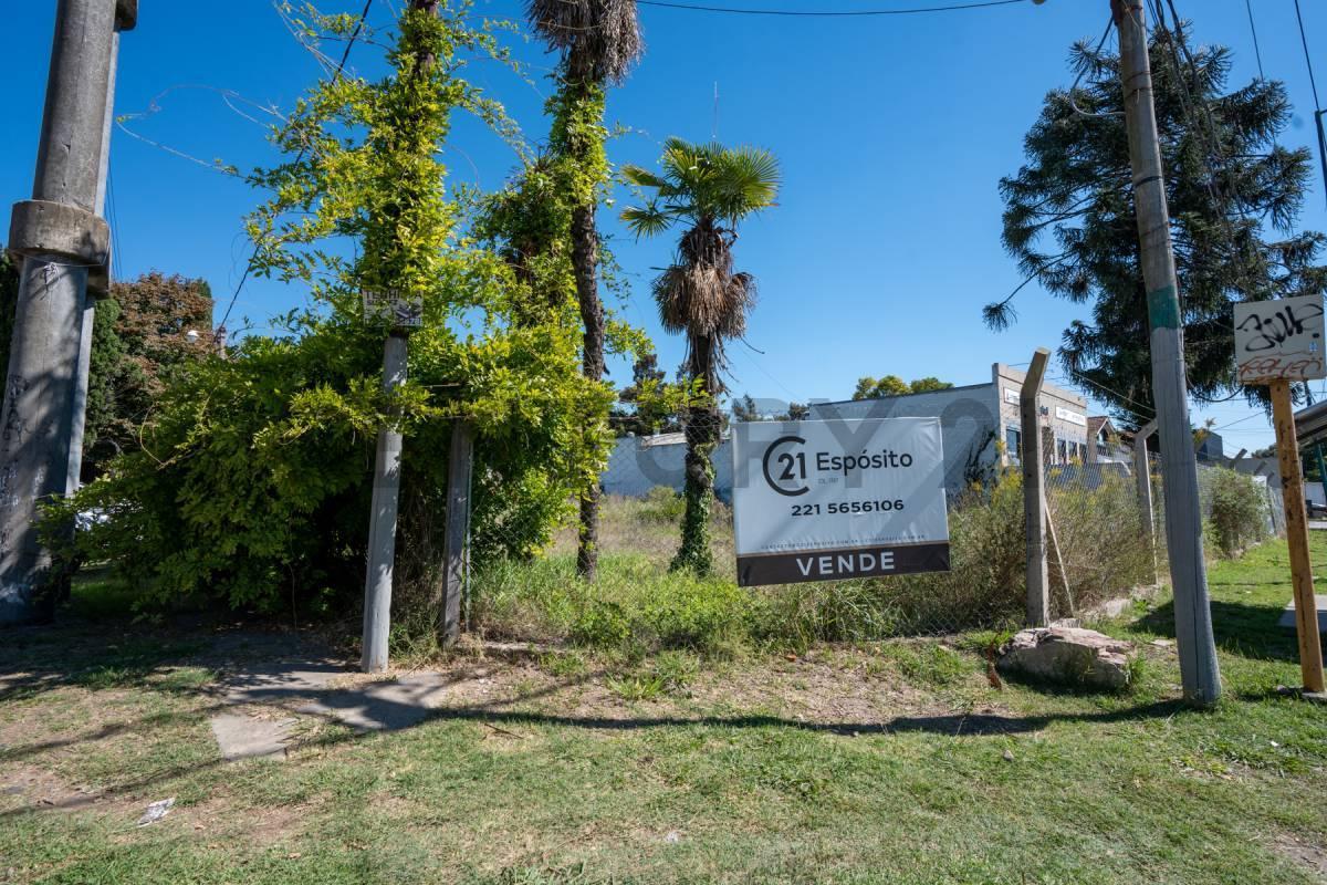 Foto de Lote en venta Gonnet ideal comercial, imagen 2