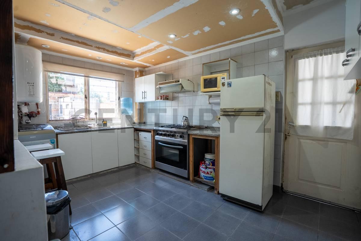 Foto de CASA DE TRES DORMITORIOS EN VENTA VILLA CASTELLS, imagen 2