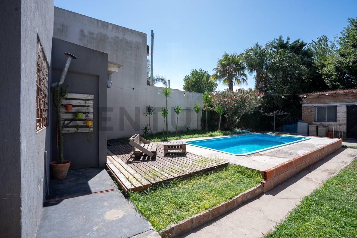 Foto de CASA DE TRES DORMITORIOS EN VENTA VILLA CASTELLS, imagen 1