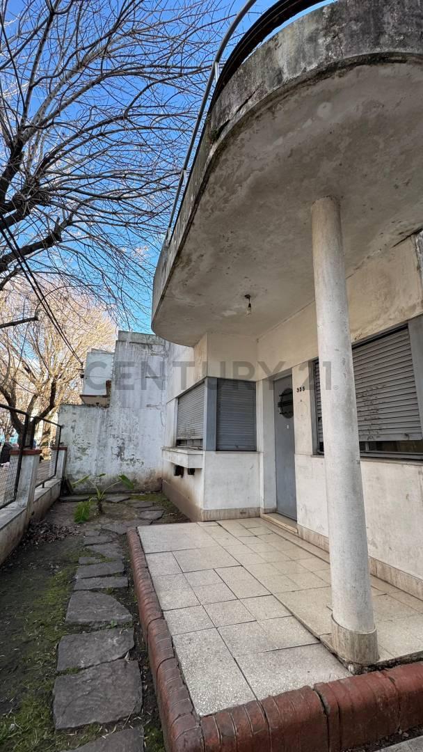 Foto de Casa a reciclar en venta sobre lote de 600 m2 – La Plata, imagen 4