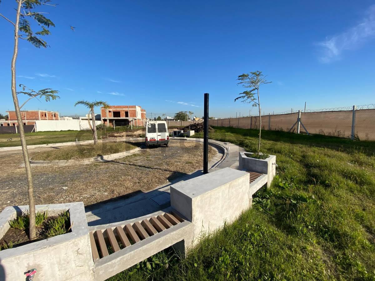 Foto de Terreno en Venta Barrio cerrado LE barrio- Joaquin Gorina, imagen 4