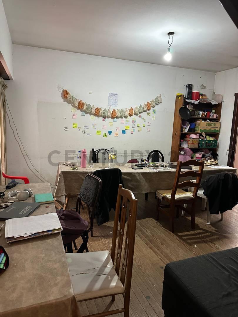 Foto de Casa a refaccionar en Venta en La Plata 5 46 y 47, imagen 4