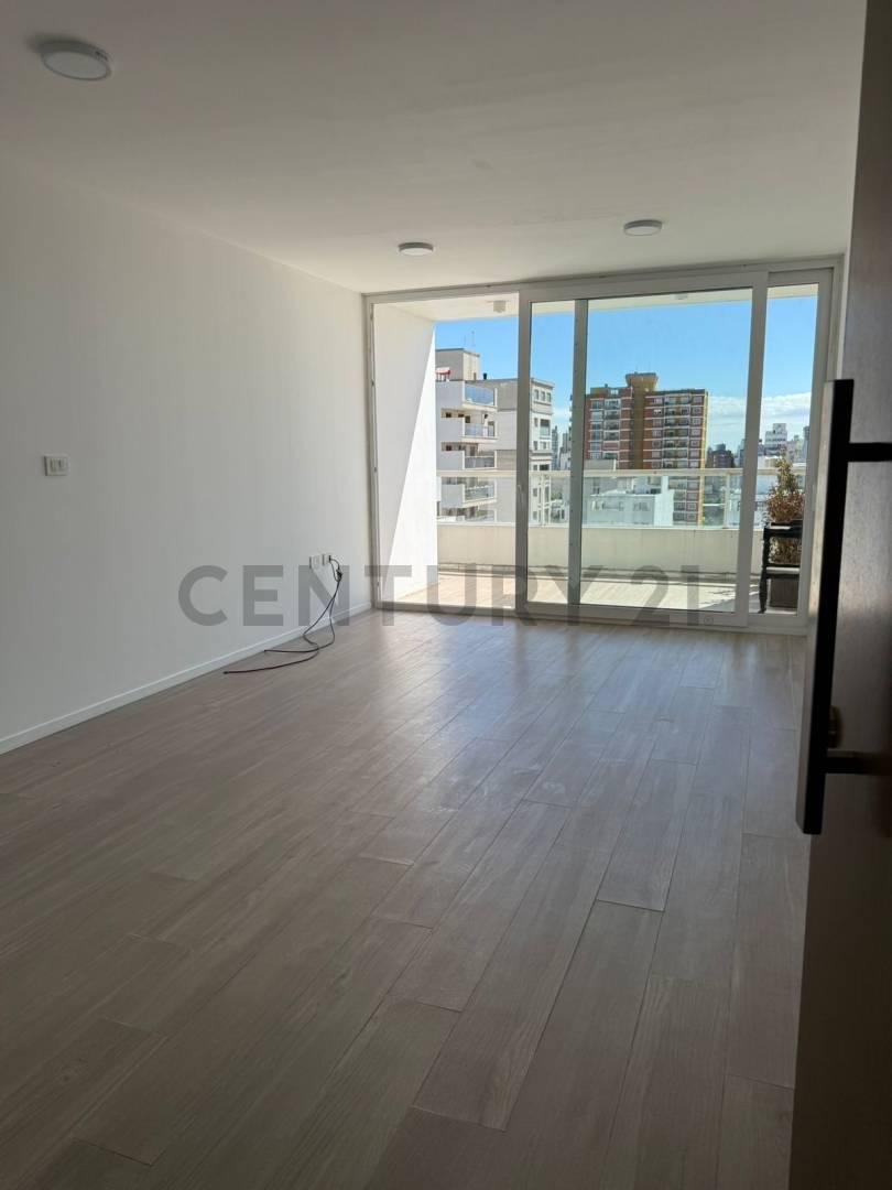 Foto de Departamento en venta en La Plata, 1 dormitorio con balcón, imagen 3