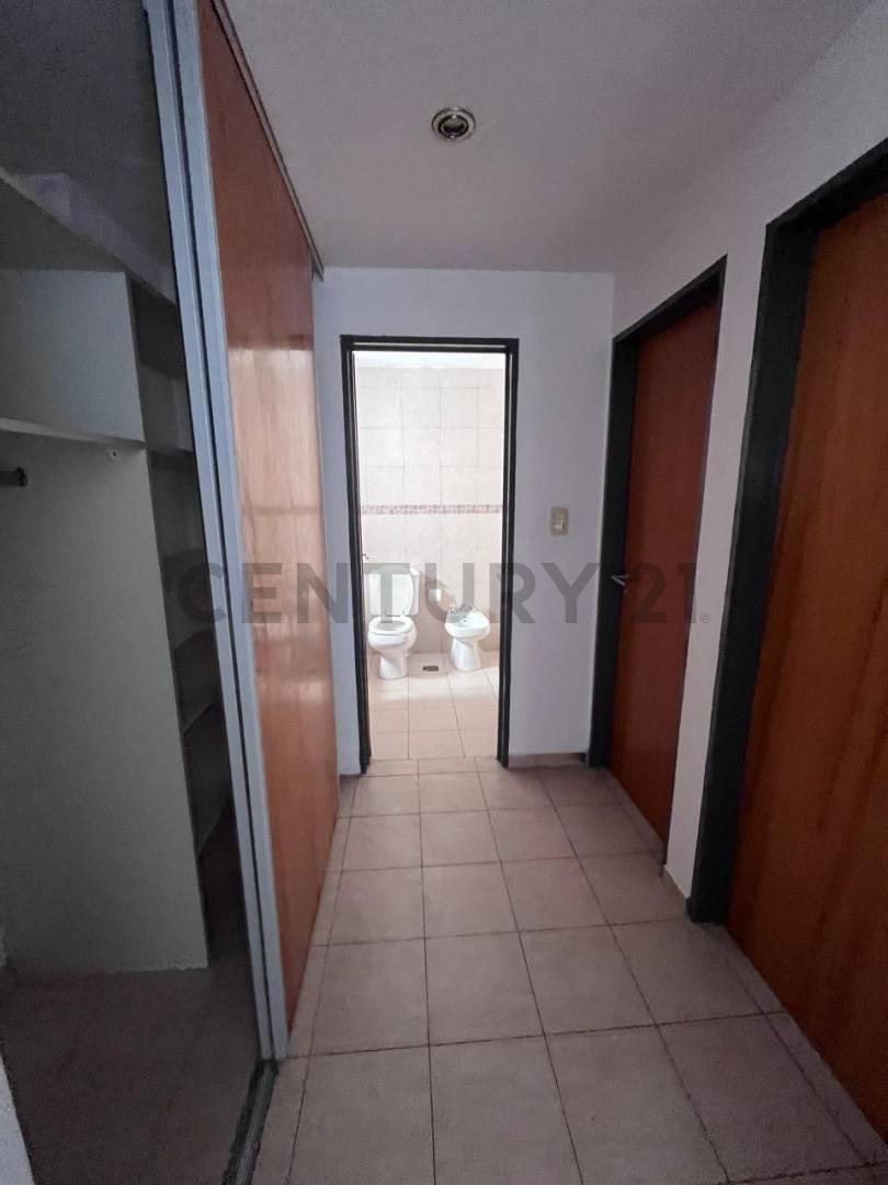 Foto de Departamento de Dos dormitorios en Alquiler en La Plata - 4 e/ 32 y 33, imagen 2