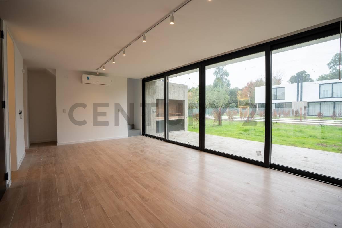 Foto de Venta casa en Gonnet, imagen 3