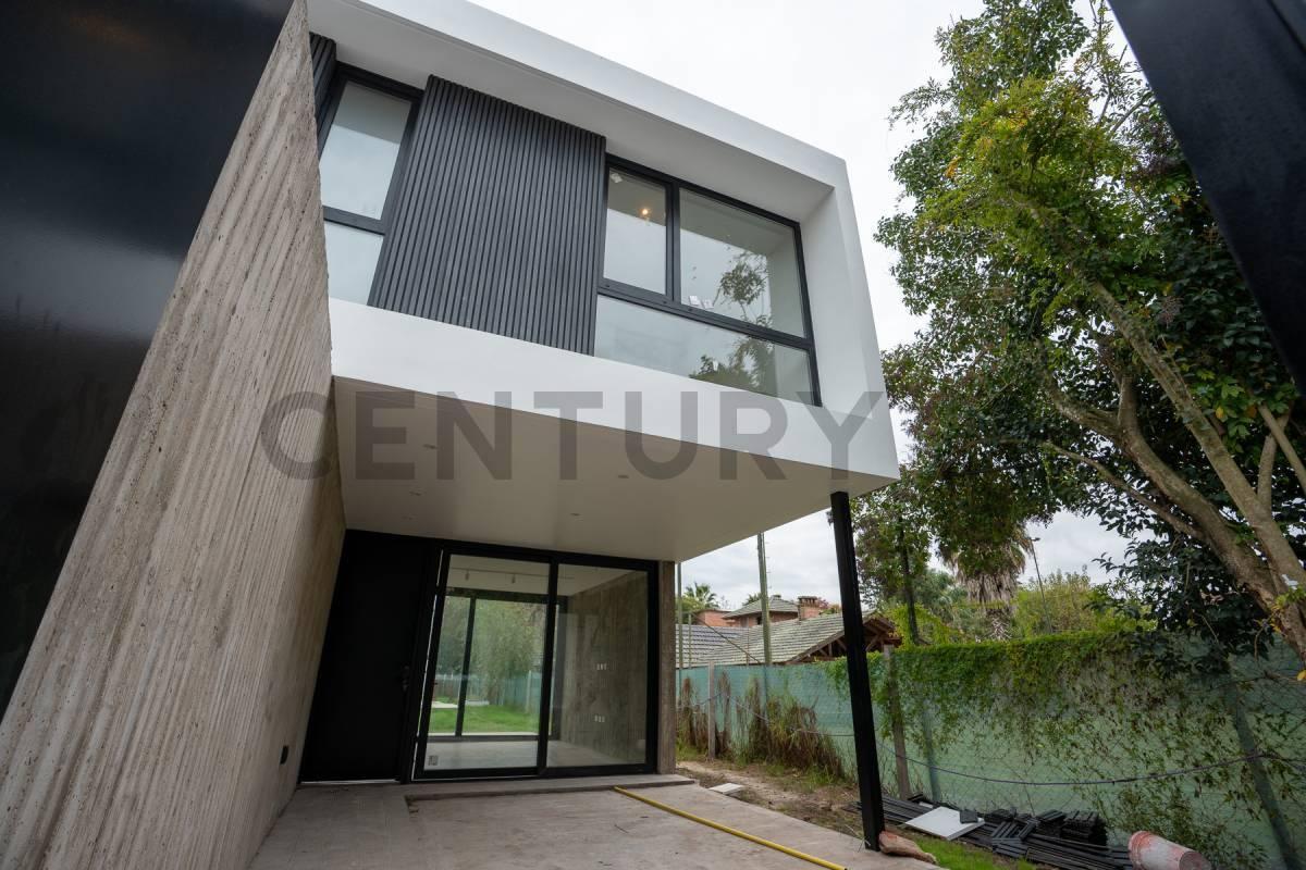 Foto de Venta casa en Gonnet, imagen 2