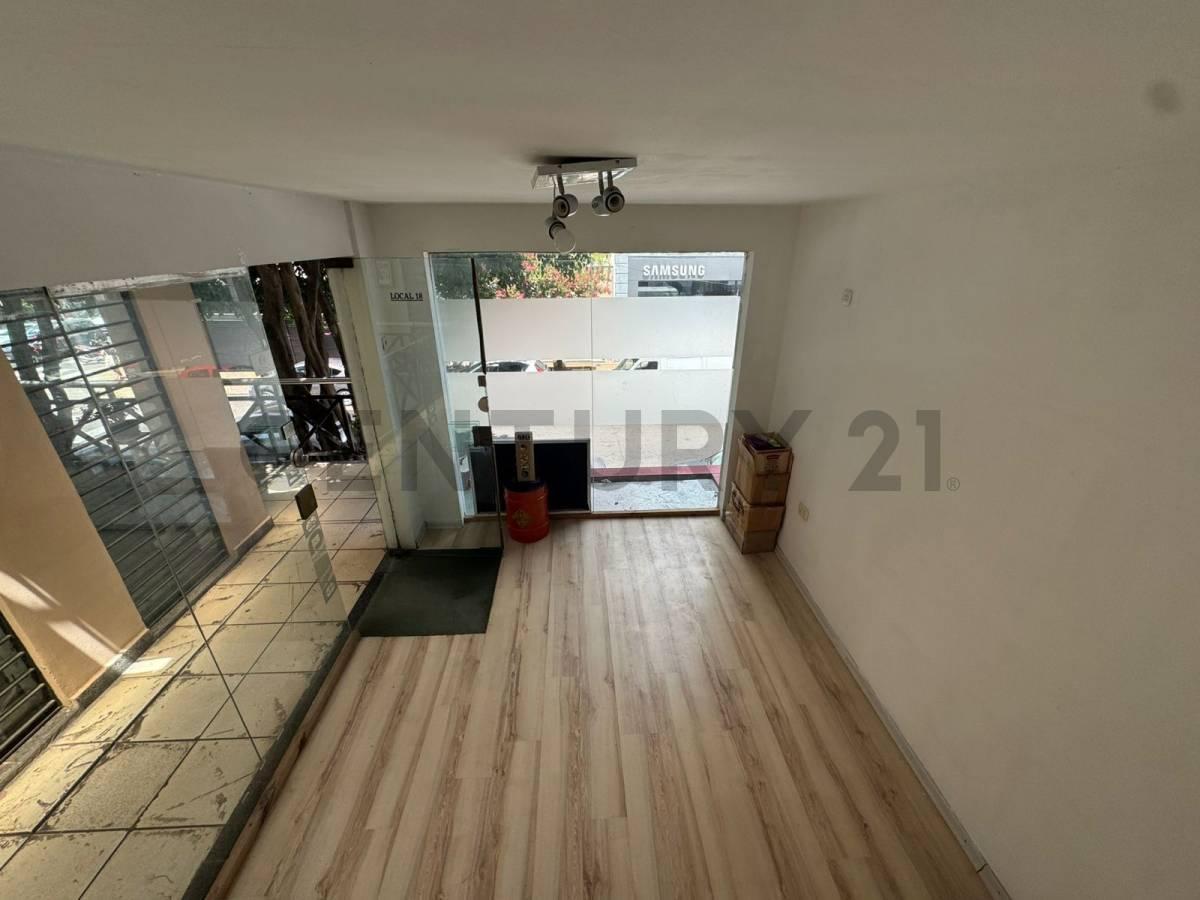 Foto de Local Comercial en Venta en La Plata - calle 8, imagen 1