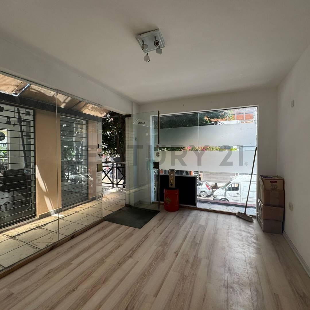 Foto de Local Comercial en Venta en La Plata - calle 8, imagen 4