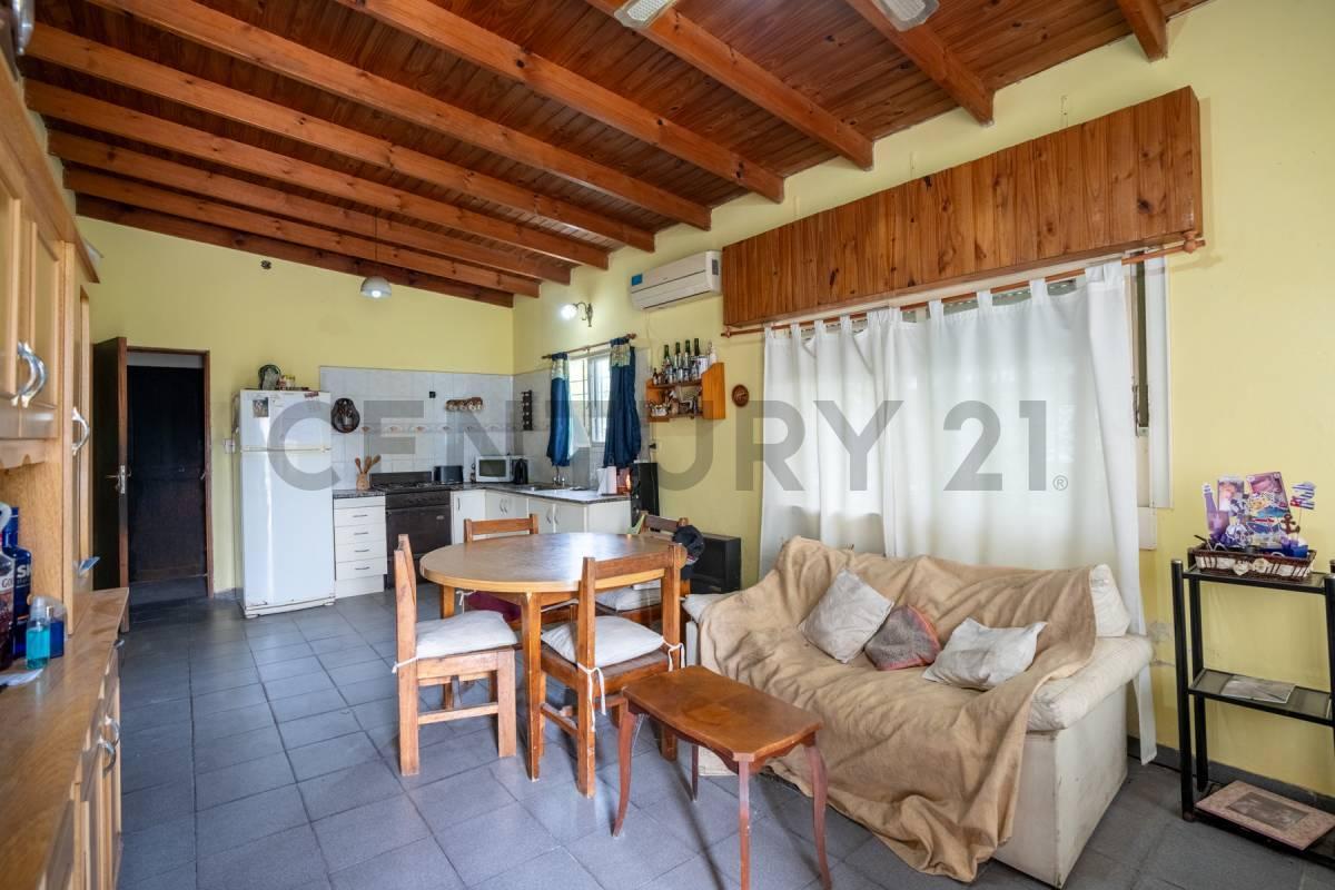 Foto de 139 e/ 501 y 492 | Casa Apto Banco de 2 dormitorios en venta en Gorina, imagen 2