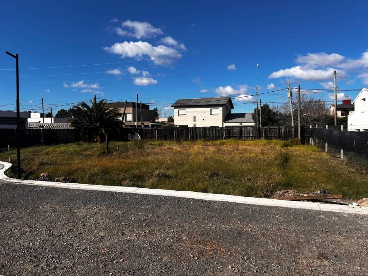 Foto de Lote en venta en barrio cerrado calle 6 entre 499 y 500, imagen 3
